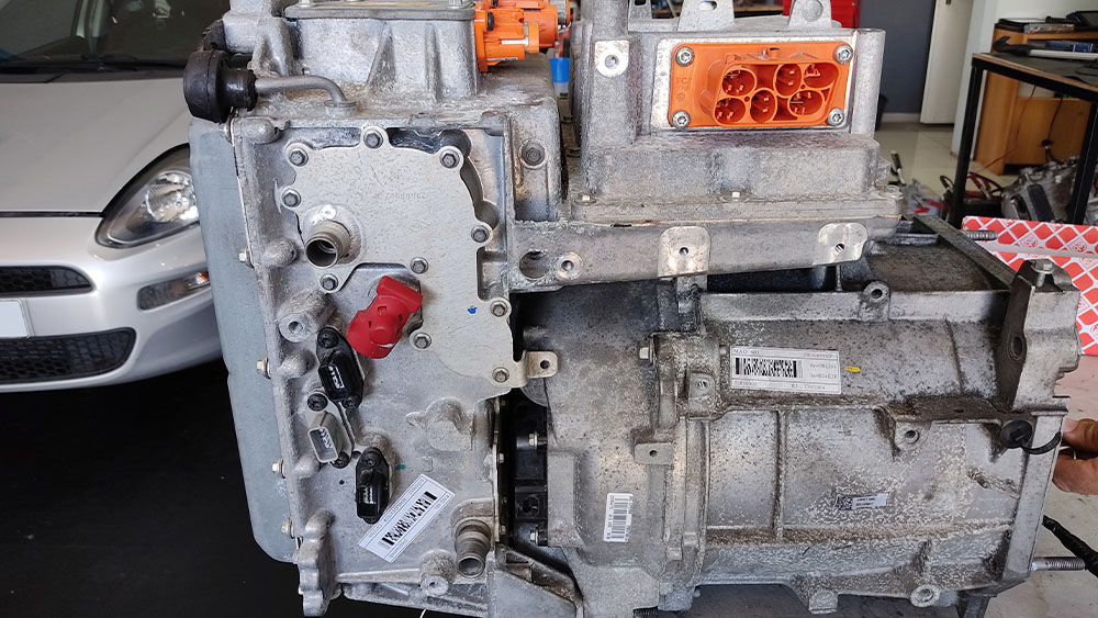 Επισκευή ηλεκτροκινητήρα και Inverter από Renault Zoe Electric — εικόνα 2