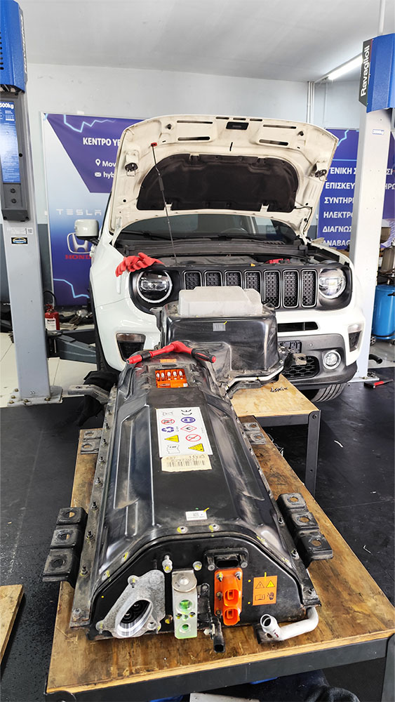 Επισκευή υβριδικής μπαταρίας από Jeep Renegade 4xe — εικόνα 3